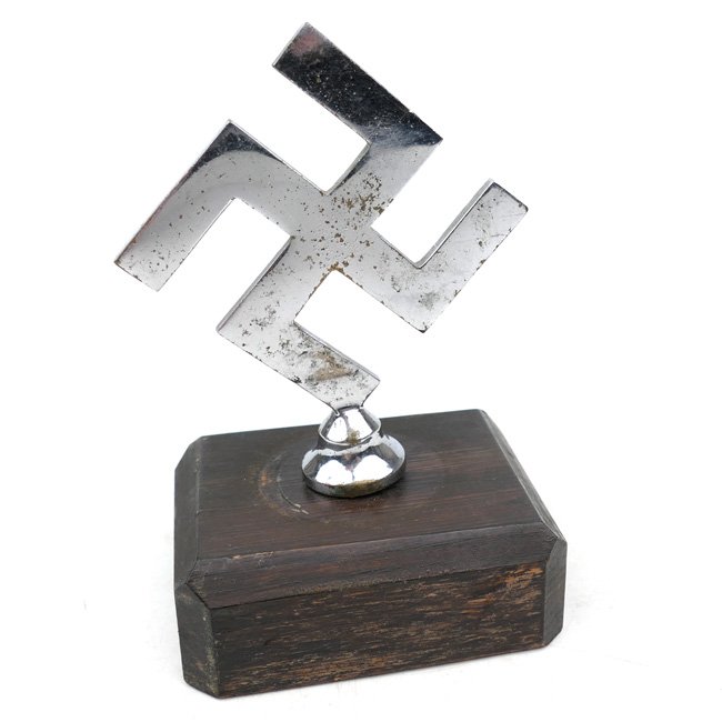 German Swastika Radiator Emblem — image 3