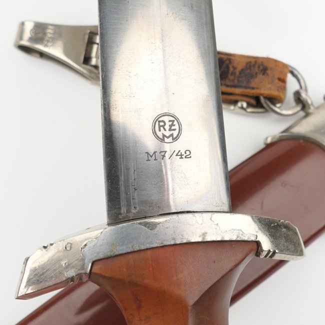 SA M33 Dagger 'RZM M7/42' with Hangers — image 5