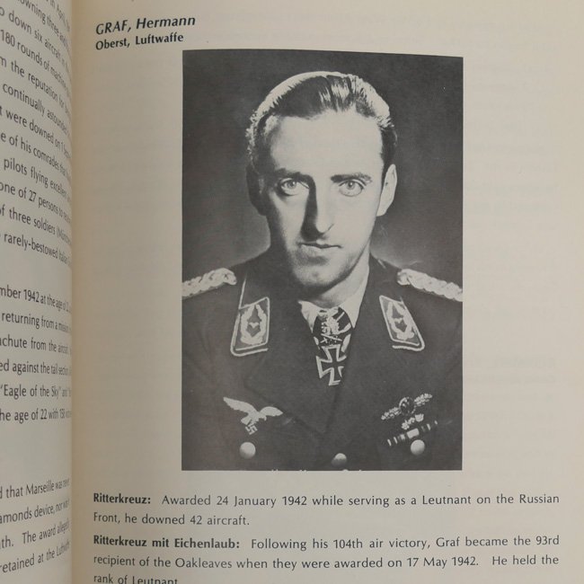 Reference book 'On the Field of Honor' — image 7