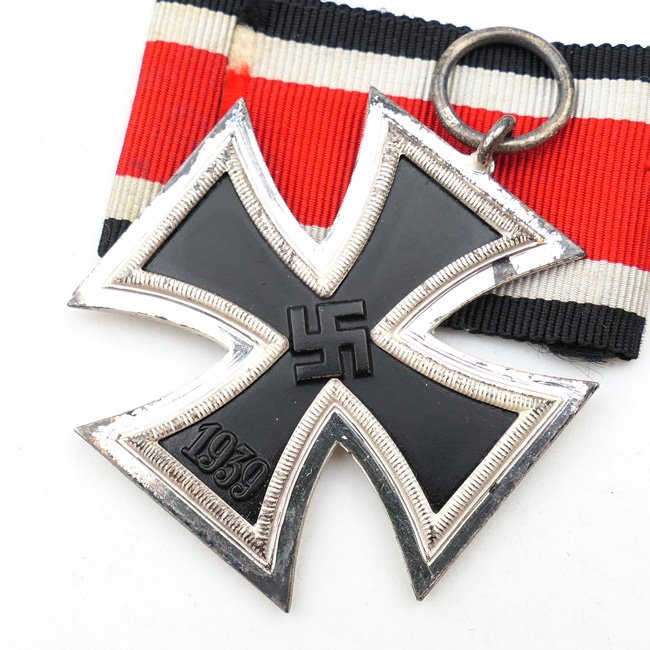WW2 Iron Cross 2nd Class '100' — image 2
