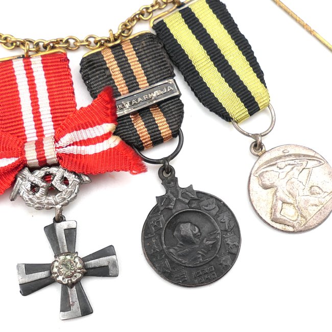Finnish Miniature Medal Chain — image 2