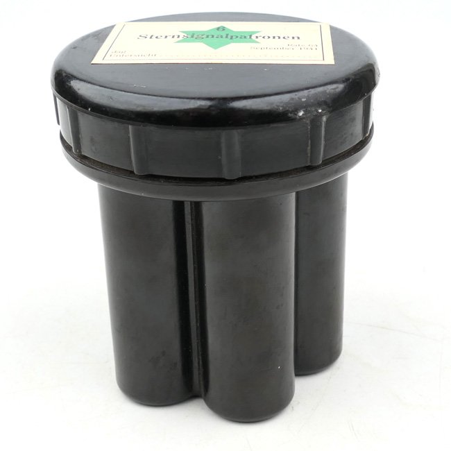 Wehrmacht Bakelite Flare Container — image 2