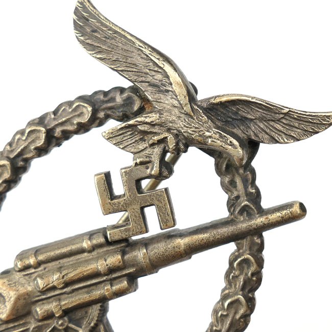 Luftwaffe Flak Artillery War Badge 'Juncker' — image 3