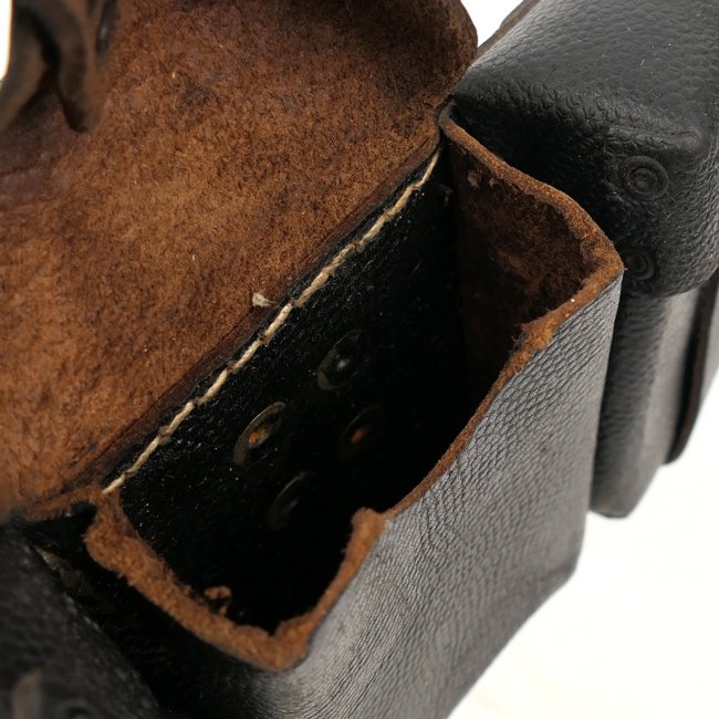 WH (Heer) K98 Ammo Pouch — image 3