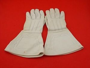 Flag Bearers - White Leather Gauntlets