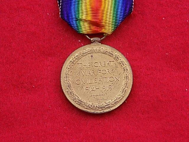 WW1 Victory Medal - The Queens Regiment — image 2