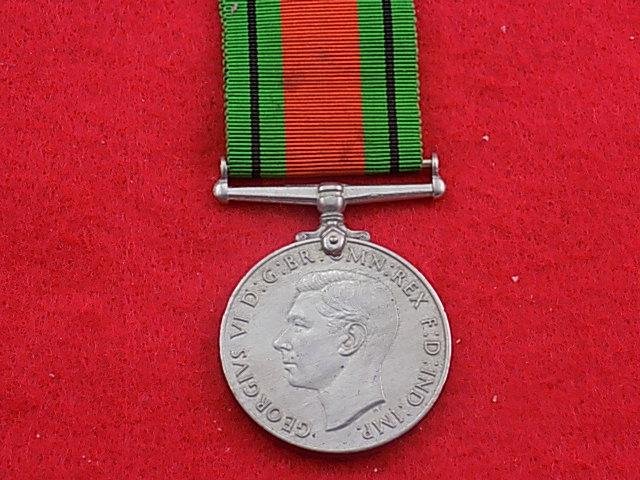 WW11 Defence Medal in named box of issue — image 2