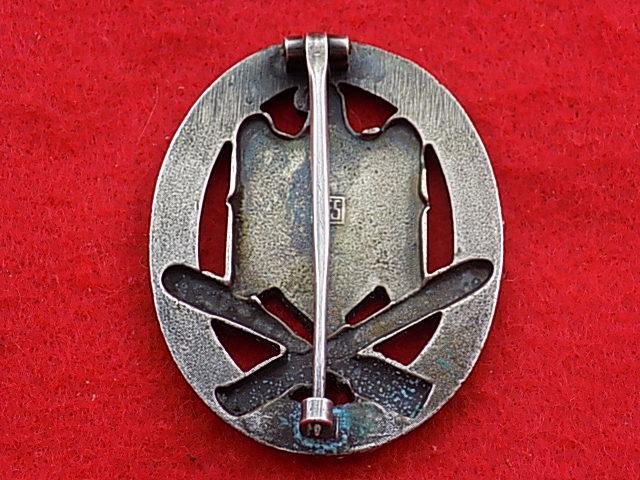 COPY - WW11 - General Assault Badge — image 2