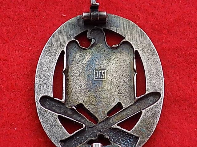 COPY - WW11 - General Assault Badge — image 3