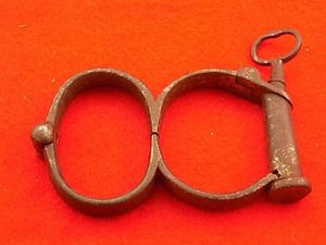 Irish Eight Handcuffs