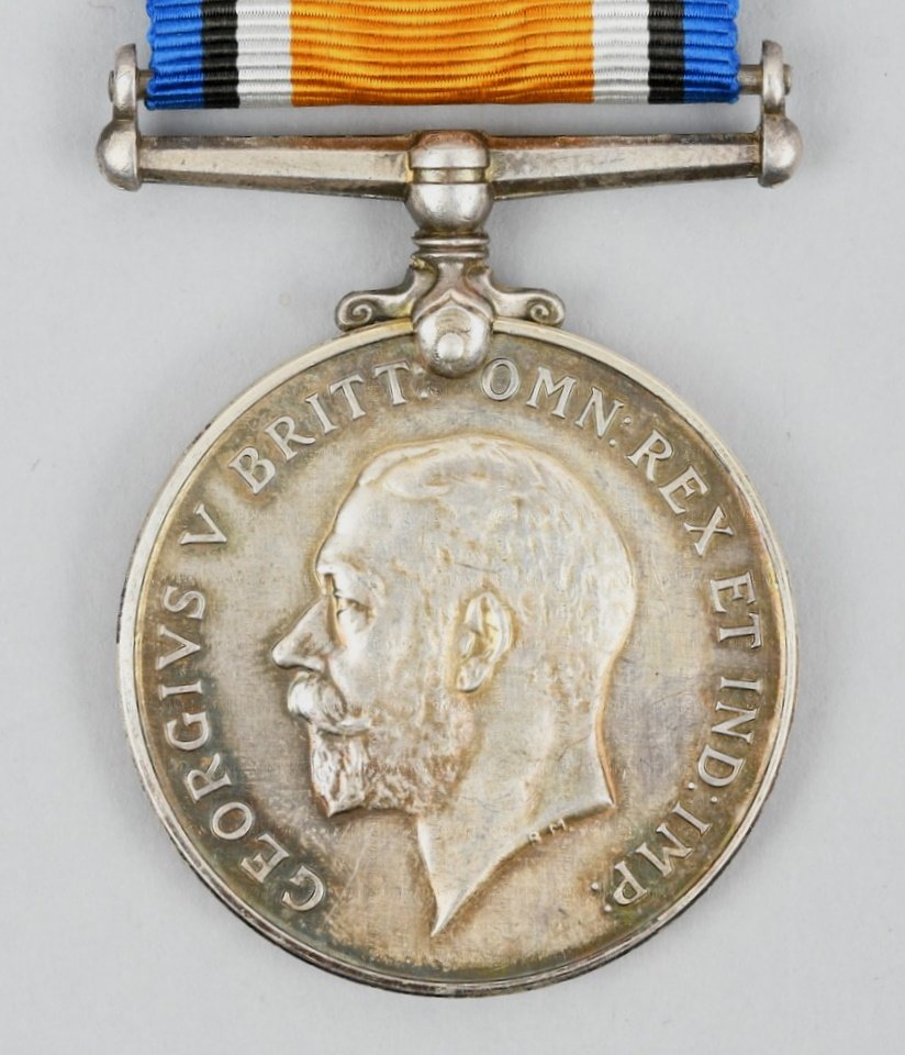 British Re-Issued WWI War Medal — image 2
