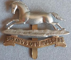 BRITISH - 3rd (King's Own) Hussars B/M Hat Badge (KK753) …