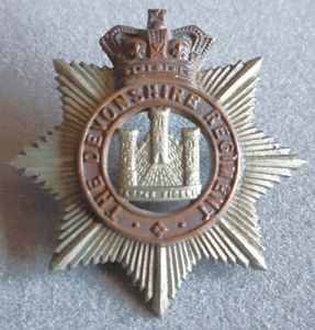 BRITISH - The Devonshire Regt. - Bi-Metal QVC Hat Badge …