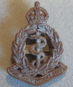 BRITISH WW2 Plastic Hat Badge - Royal Army Medical Corps …