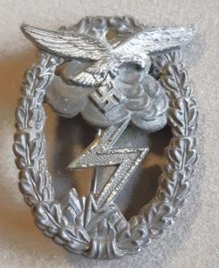GERMAN WW2 Luftwaffe Ground Assault Badge (Late War Zinc Type)