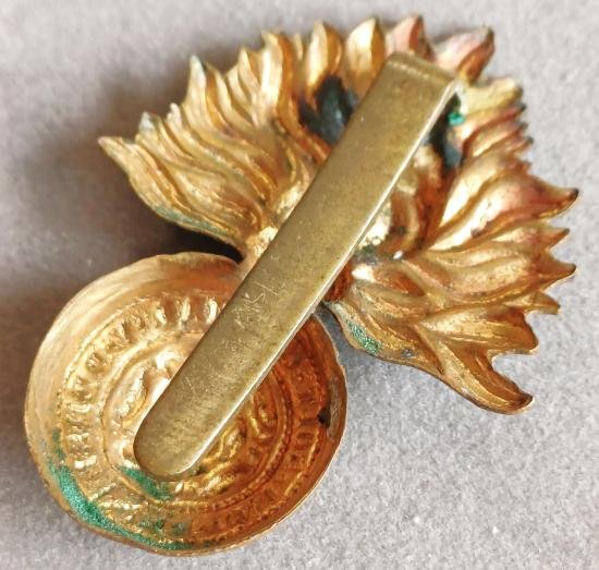 BRITISH - Royal Fusiliers (City of London Regiment) K/C Grenade Badge — image 2