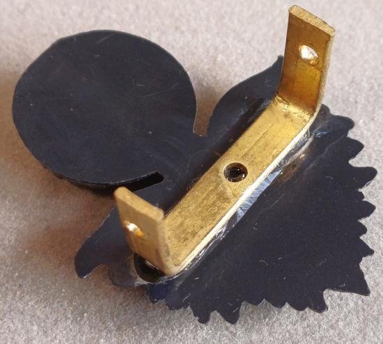 BRITISH - Royal Regt. of Fusiliers Q/C Black Plastic Combat Beret Badge — image 2