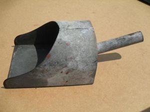 WW2 ARP / Civil Defence Incendiary Bomb Scoop (GR Stamped)