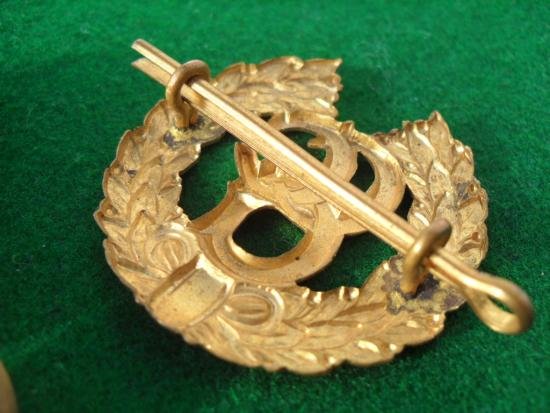 Early Post-War Control Commission Germany Cap Badge & Uniform Buttons — image 3