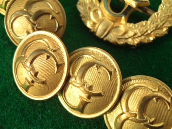 Early Post-War Control Commission Germany Cap Badge & Uniform Buttons — image 4