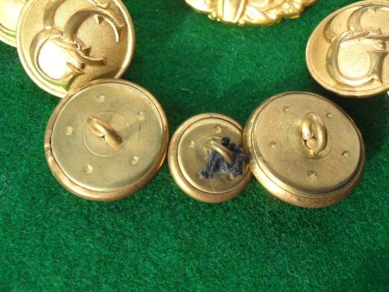 Early Post-War Control Commission Germany Cap Badge & Uniform Buttons — image 5