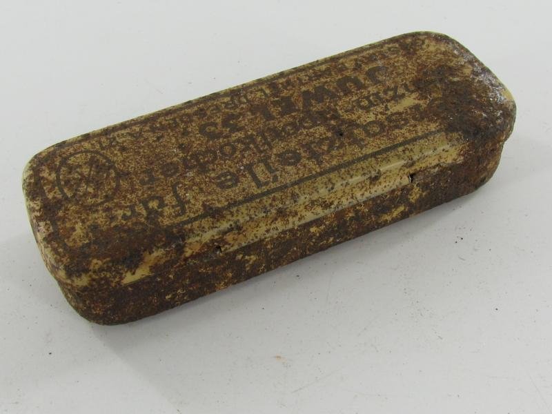 German 'Juwel 33' Spare Parts Tin — image 4