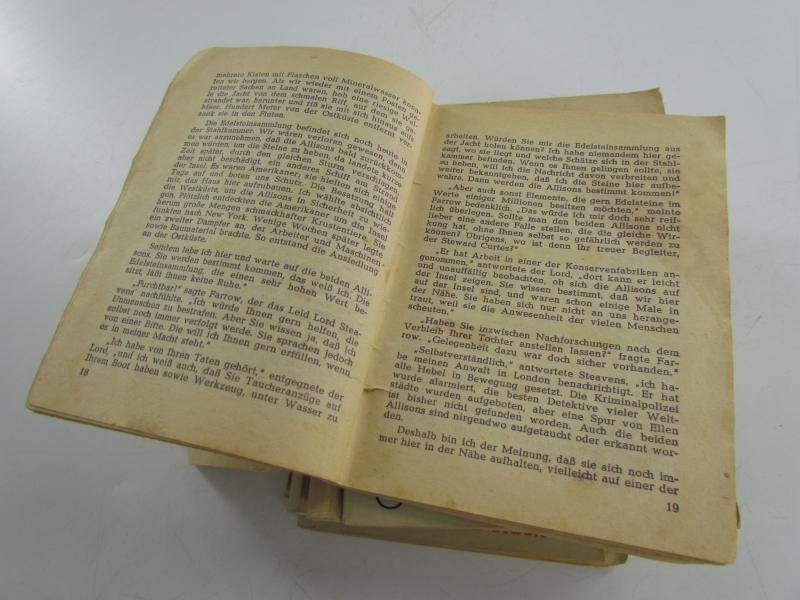 Jörn Farrow's Submarine Adventure Books 13x — image 7