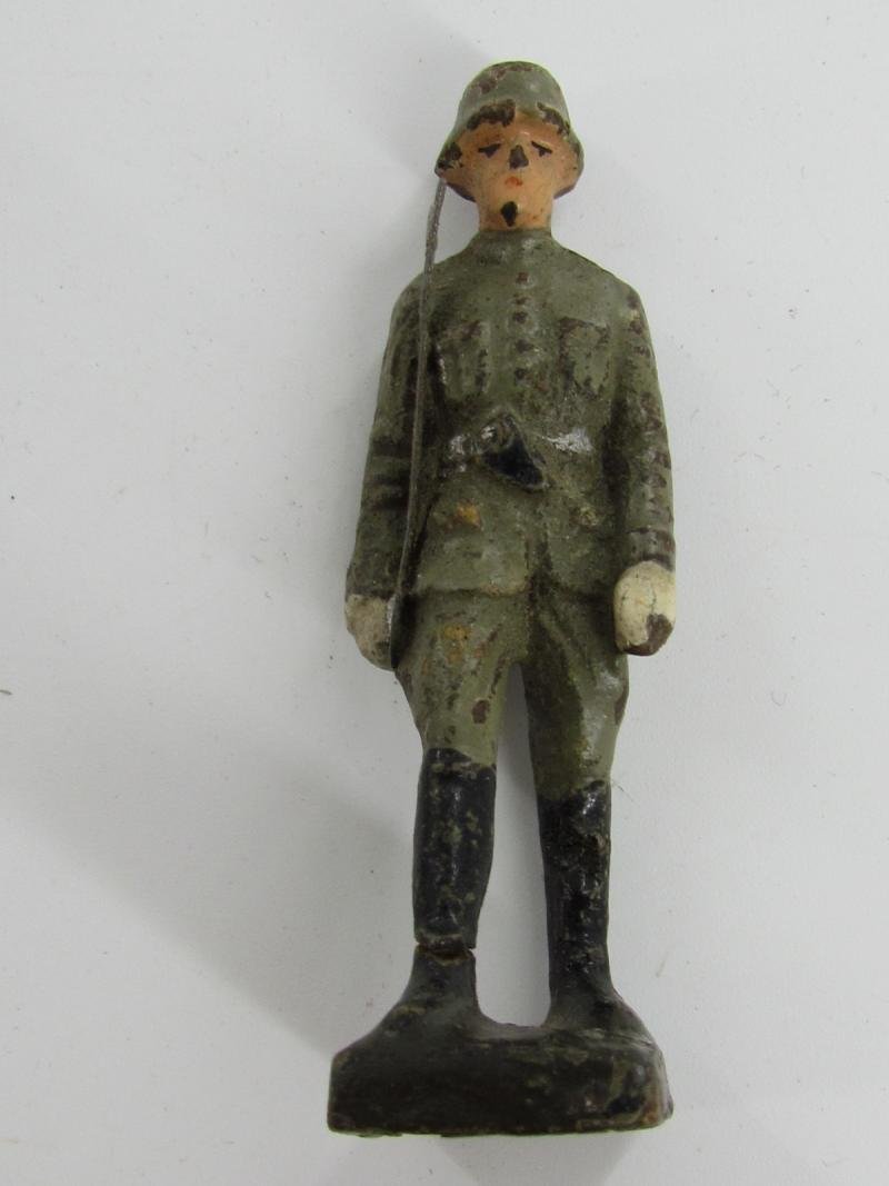 Grouping of 10x Lineol German Toy Soldiers — image 5