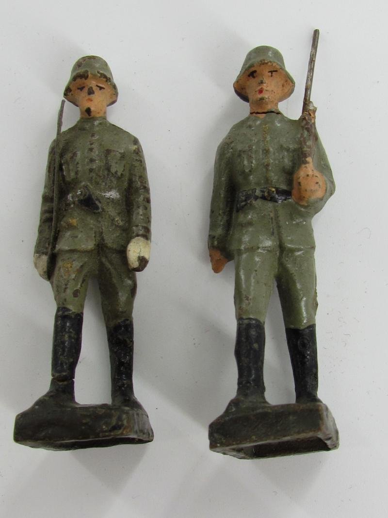 Grouping of 10x Lineol German Toy Soldiers — image 6