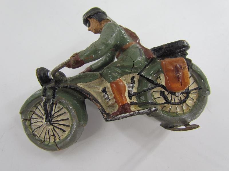 German Soldier On a Motor Bike ( Lineol ) — image 3