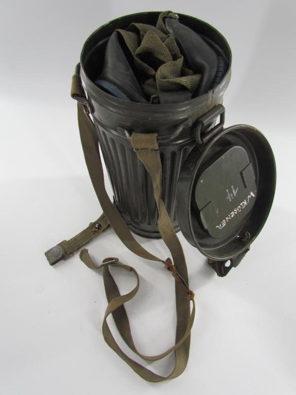 WH/SS Gasmask Cannister With M38 Gasmask and Filter — image 16