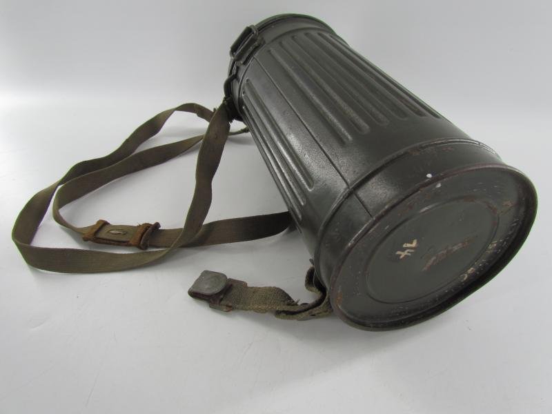 WH/SS Gasmask Cannister With M38 Gasmask and Filter — image 4