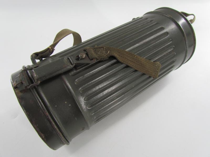 WH/SS Gasmask Cannister With M38 Gasmask and Filter — image 5