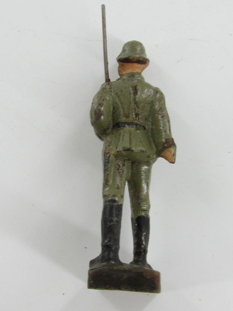 Grouping of 10x Lineol German Toy Soldiers — image 6
