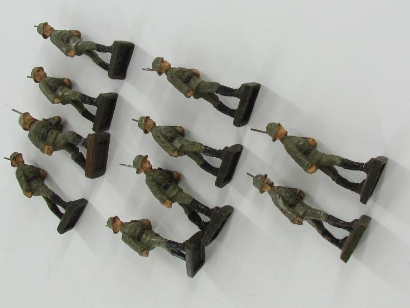 Grouping of 10x Lineol German Toy Soldiers — image 7
