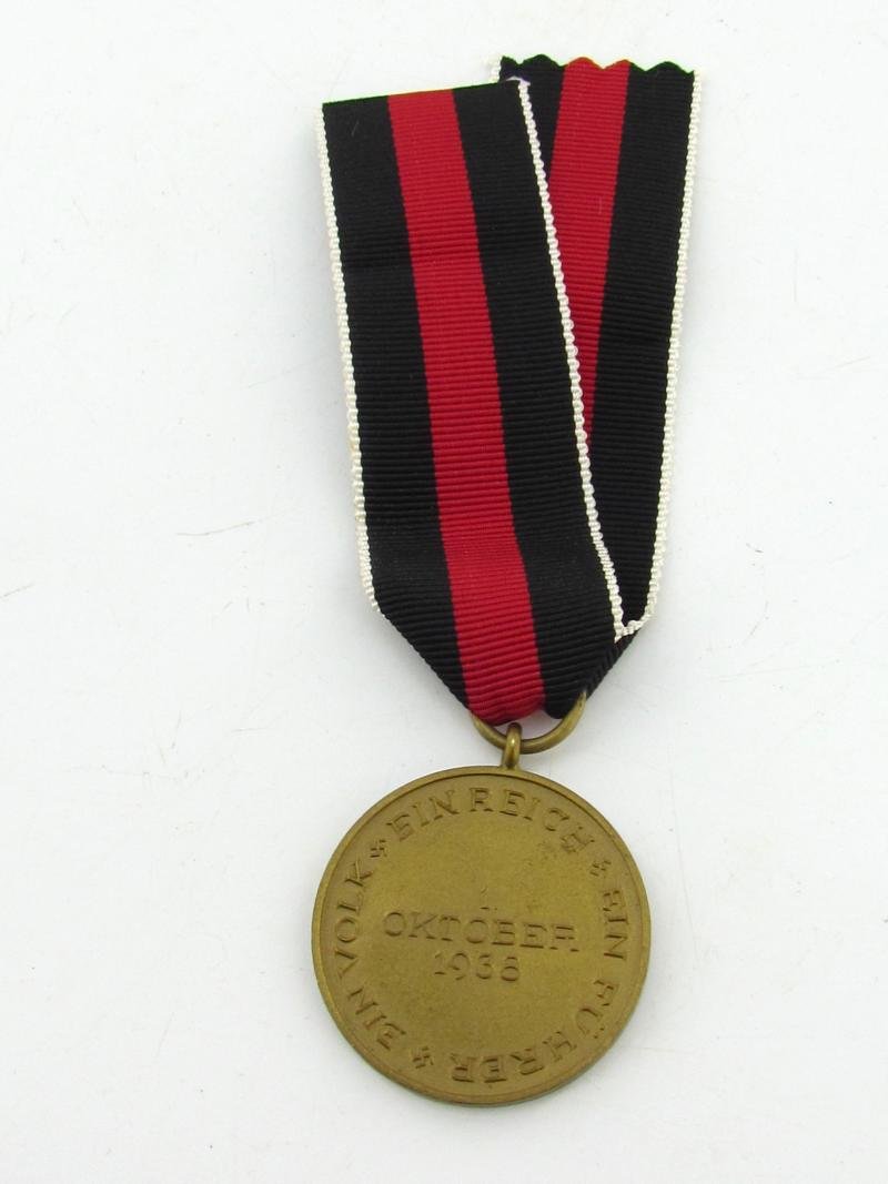 German 1 October 1938 Medal — image 3