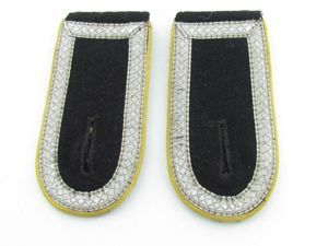 Waffen-SS Signals unit 'Nachrichten' shoulder boards for SS-Unterscharführer