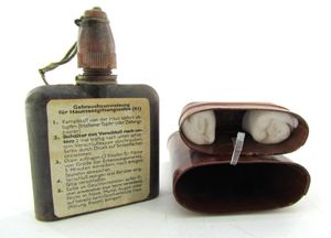 Wehrmacht anti-gas skin detoxification ointment (Hautentgiftungssalble) flask in container