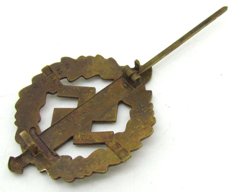 SA Sports badge in Bronze ( E. Schneider ) — image 3