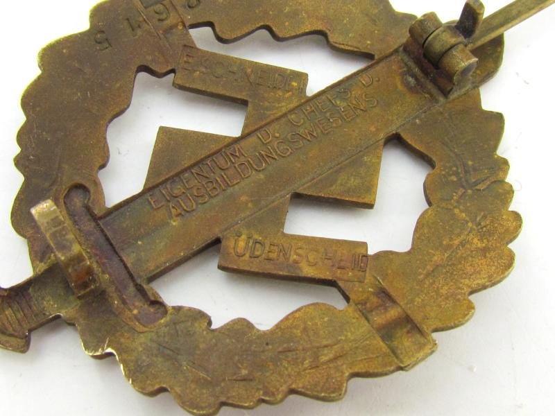 SA Sports badge in Bronze ( E. Schneider ) — image 4