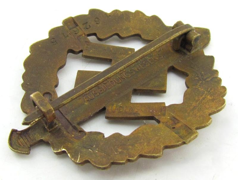 SA Sports badge in Bronze ( E. Schneider ) — image 8