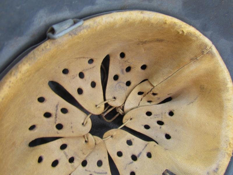 Luftwaffe Q62 M40 SD Helm ( untouched attic find ) — image 12