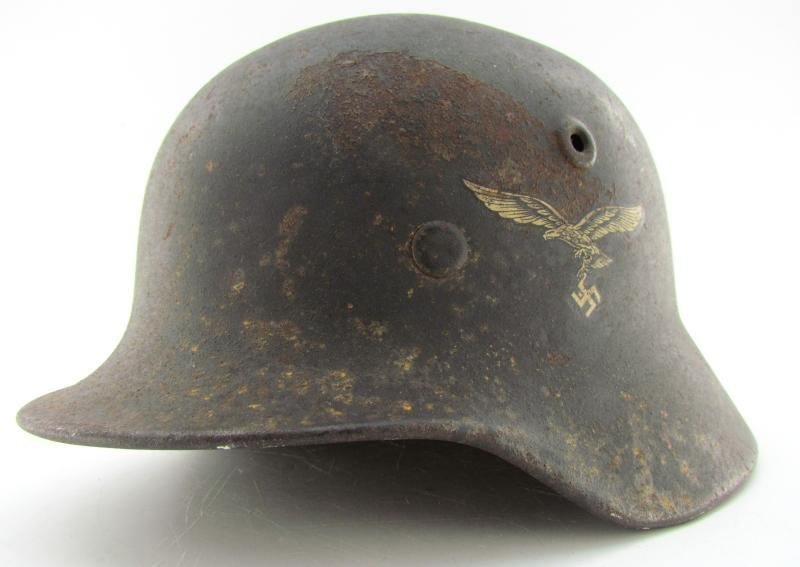 Luftwaffe Q62 M40 SD Helm ( untouched attic find ) — image 3