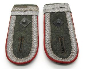 Wehrmacht (Heer) M40 Feldwebel Artillery.(Offiziersanwärter) shoulder boards