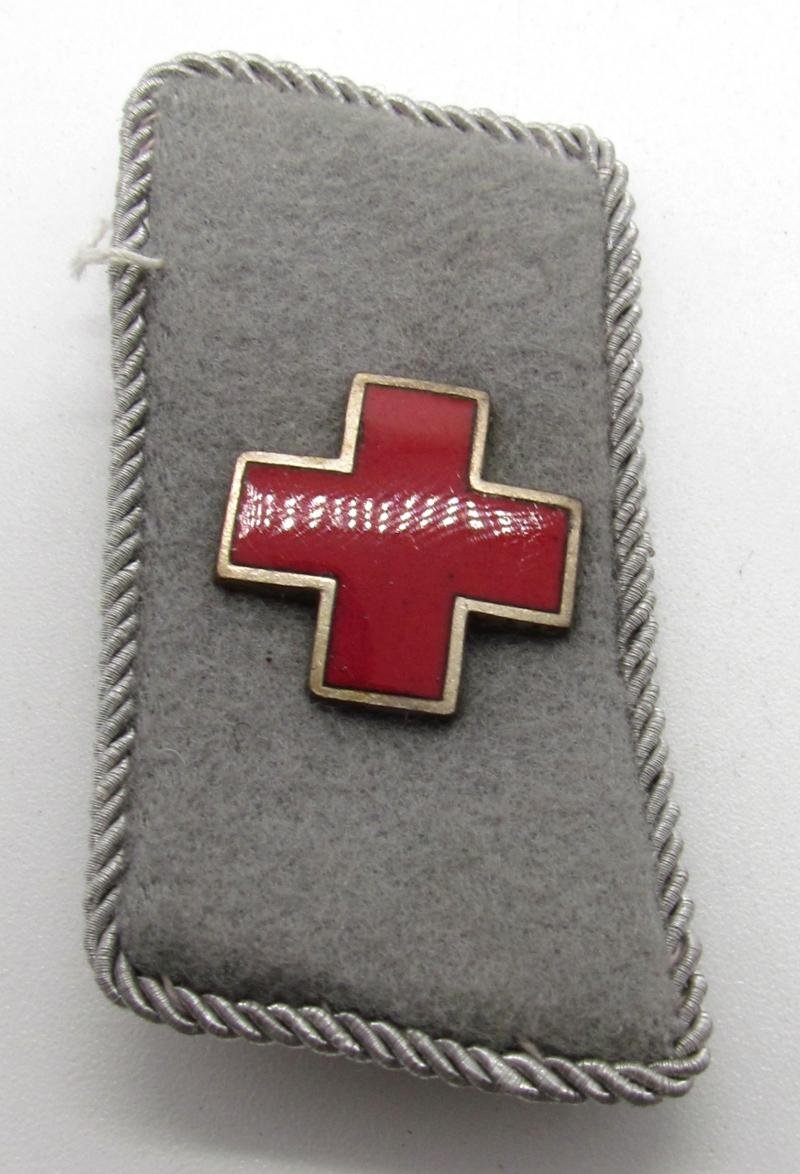 Deutsches Roten Kreuz (DRK) Collar Tab Set — image 3