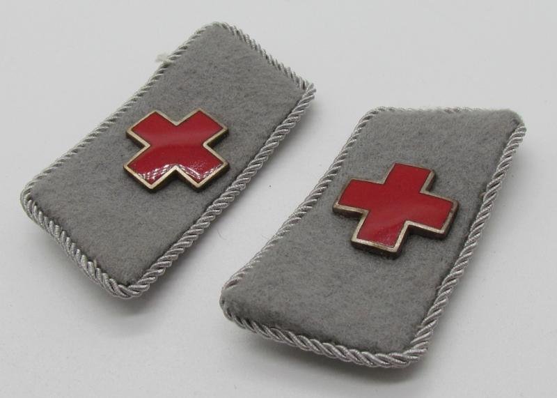 Deutsches Roten Kreuz (DRK) Collar Tab Set — image 8