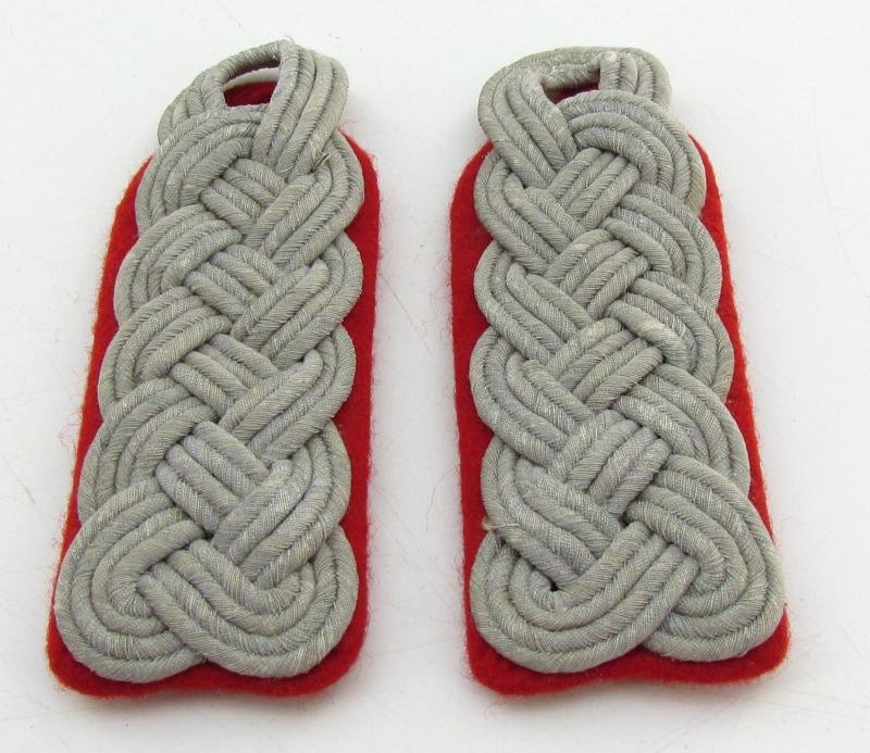 Wehrmacht Artillery Major shoulder boards — image 2