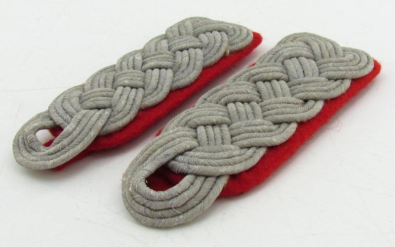 Wehrmacht Artillery Major shoulder boards — image 4
