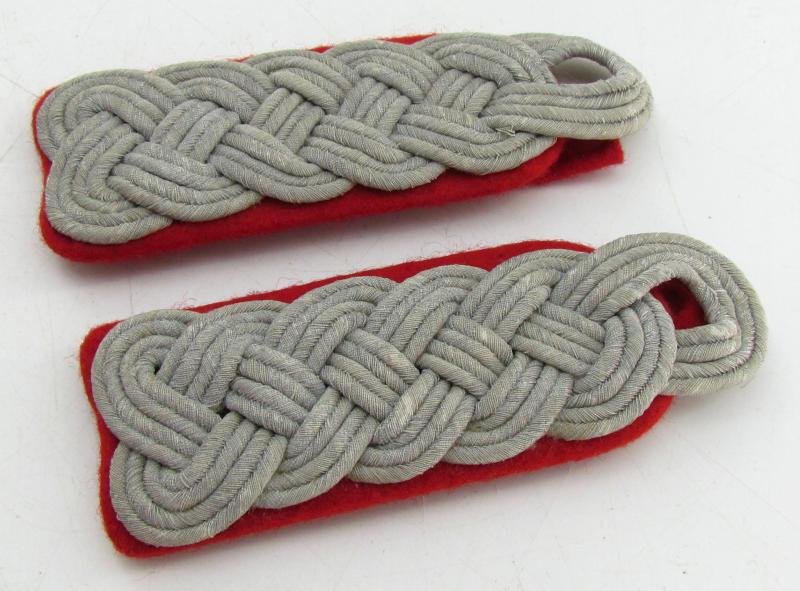 Wehrmacht Artillery Major shoulder boards — image 7