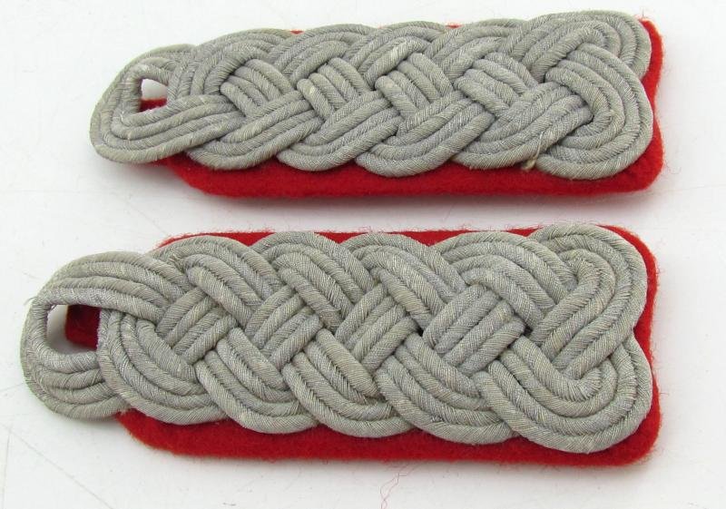Wehrmacht Artillery Major shoulder boards — image 9
